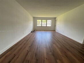 Building Photo - 1540 NE 191st St