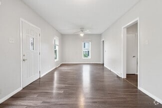 Building Photo - 1223 W 19th St