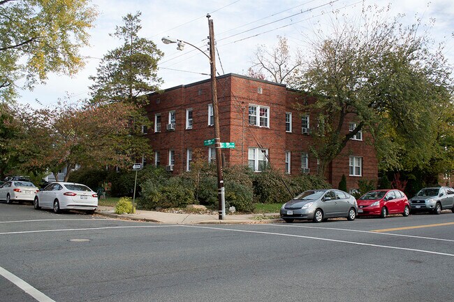 Foto del edificio - 403 E Luray Ave