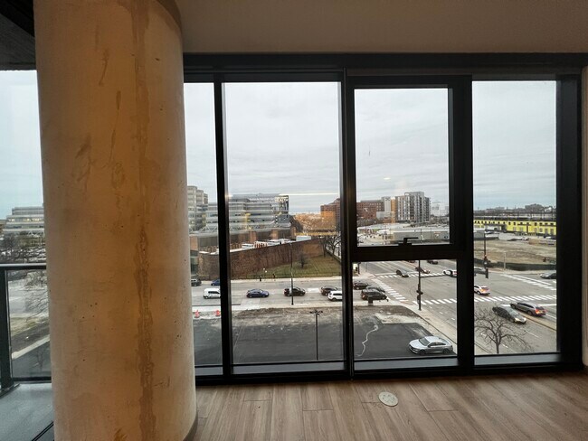 Building Photo - 500 S Oakley Blvd
