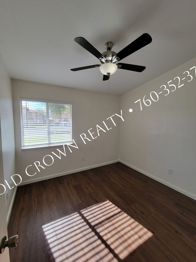 Building Photo - 669 Sagebrush St