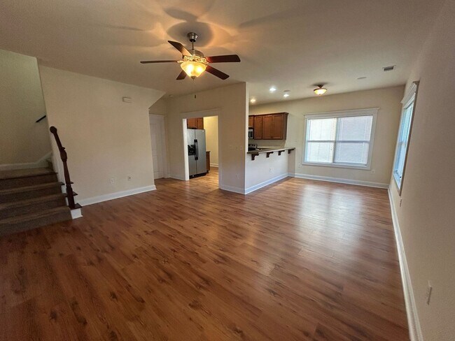 Building Photo - 156 Strickland Ave