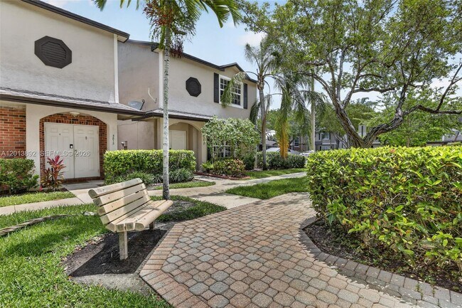 Foto del edificio - 3815 NW 122nd Terrace