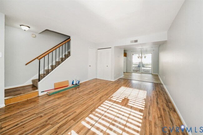 Foto del edificio - 1508 Stowmarket Ct