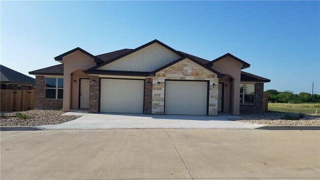 Foto del edificio - 109 Calvin Smith Ln.