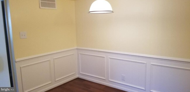 Foto del edificio - 105 N Edgewood Dr