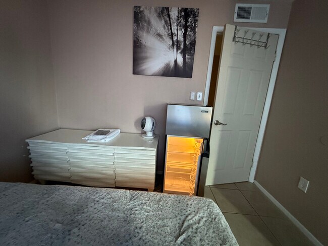 Foto del edificio - 4913 W Granada Rd