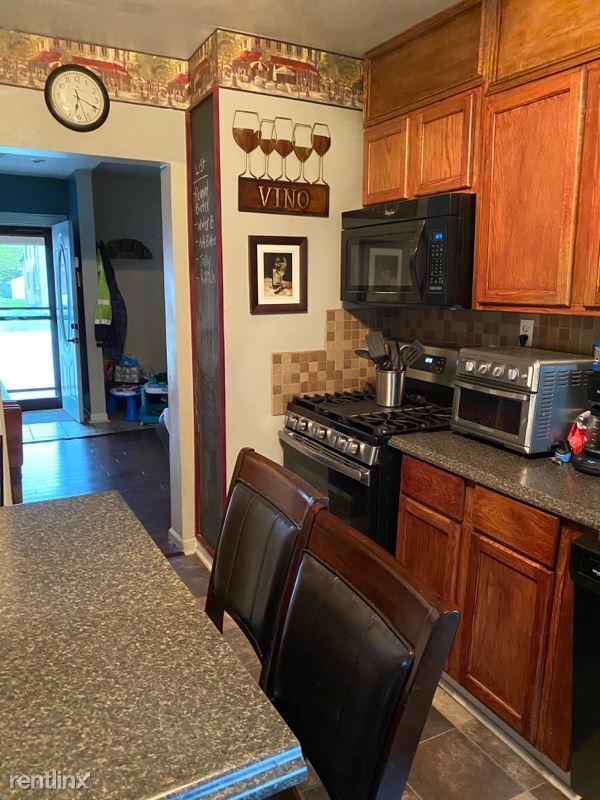 Foto del edificio - 4 br, 1 bath House - 6320 30th Ave