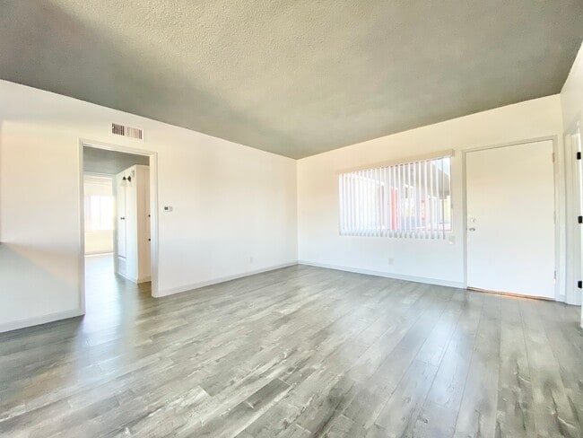 Building Photo - 1821 Crenshaw Blvd