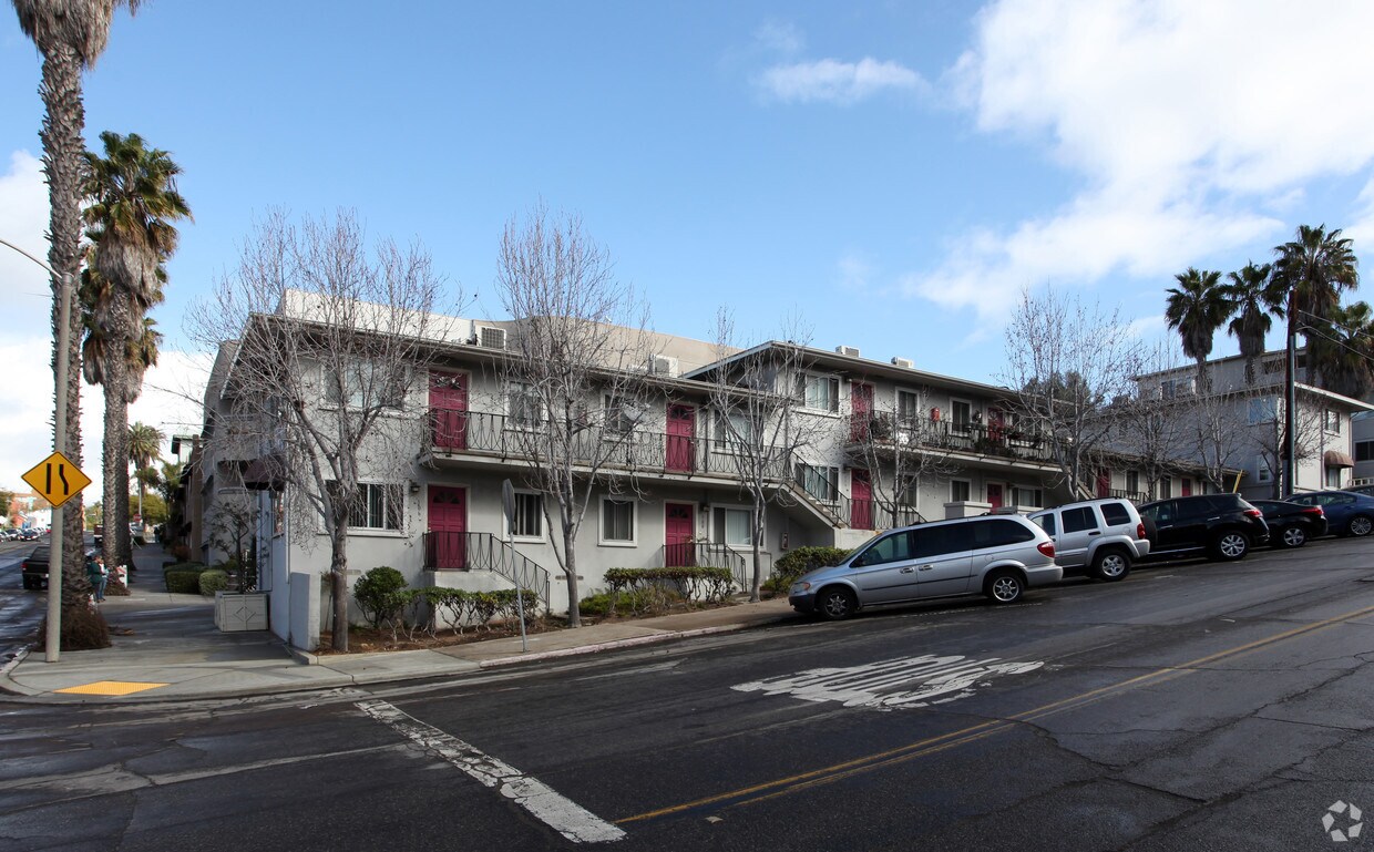 Primary Photo - Golden Bay Apartments