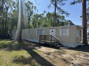 Building Photo - 211 Victoria Cir