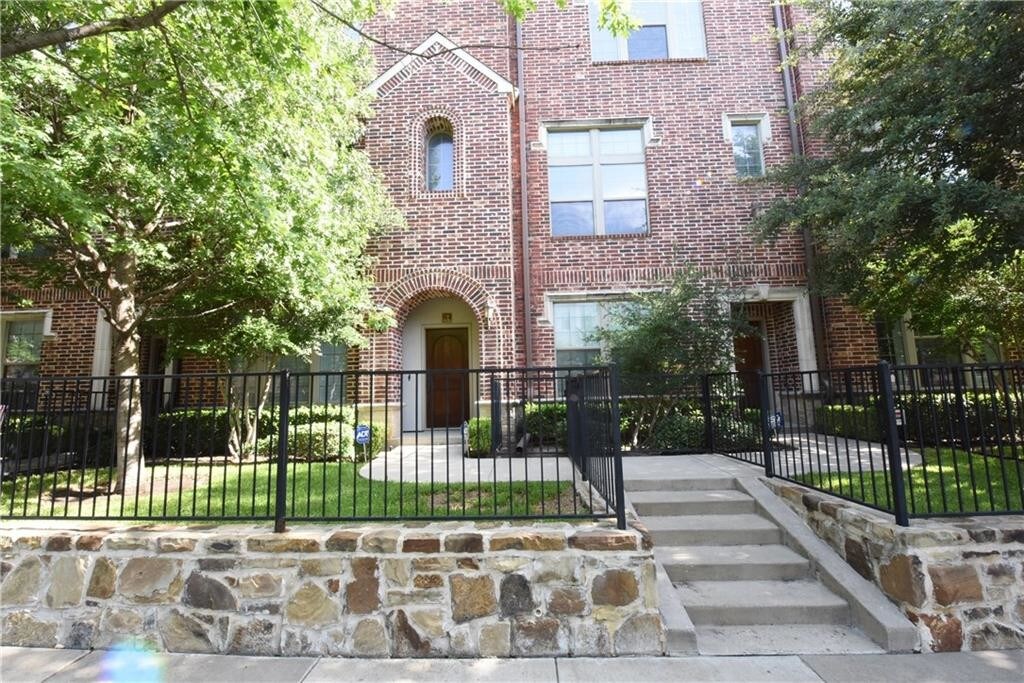 Primary Photo - 6269 Oram St