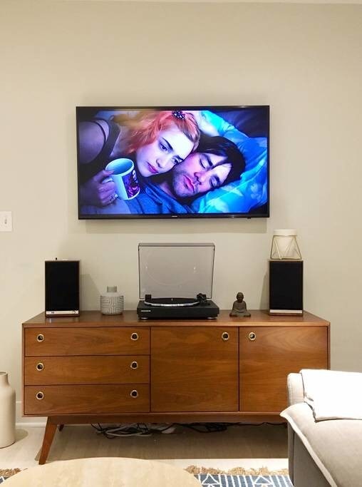 Building Photo - 1006 Hill St SE