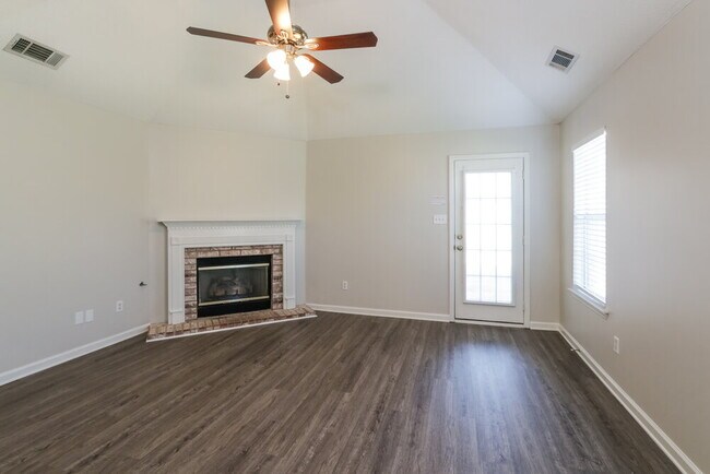 Building Photo - 10104 Cross Hill Dr