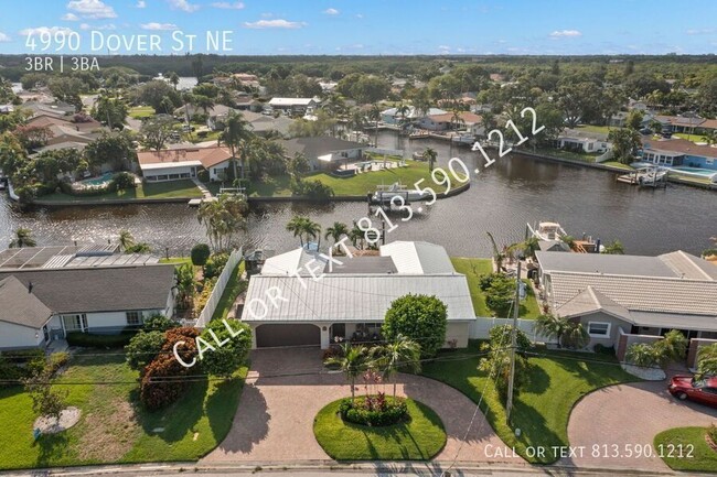 Building Photo - Beautiful St. Pete Canal Home