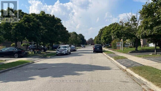 Building Photo - 27 Vivians Crescent