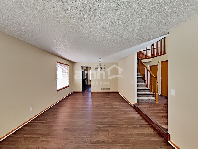 Building Photo - 19065 E Chenango Cir