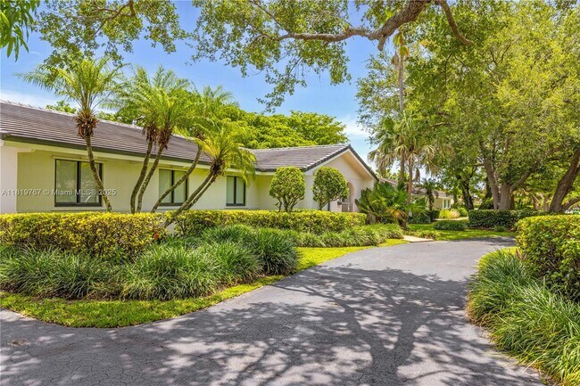 Foto del edificio - 7915 SW 166th St
