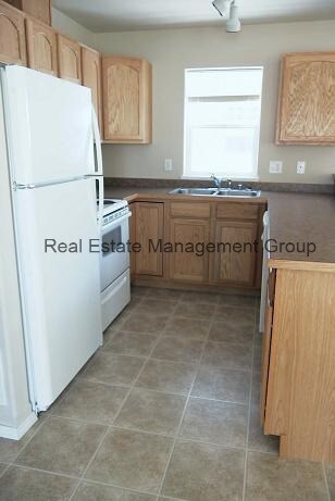 Building Photo - 2121 Livingston Ave