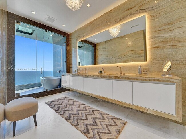 Foto del edificio - ACQUALINA CONDO