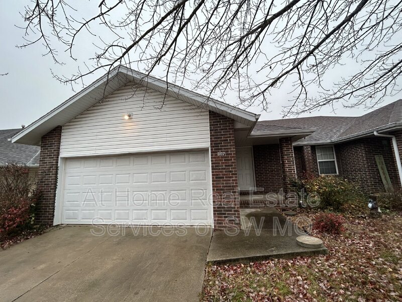 807 Foxx Dr, Nixa, MO 65714 Condo for Rent in Nixa, MO