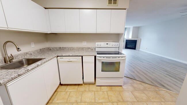 Photo du bâtiment - MASONVILLE 2 BEDROOOM FOR JUNE RENTAL