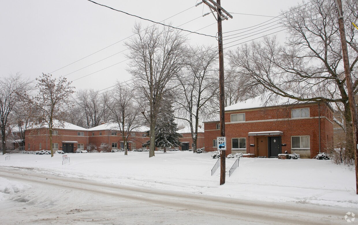 Primary Photo - 21-39 S Burgess Ave