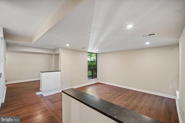 Foto del edificio - 9907 Blundon Dr