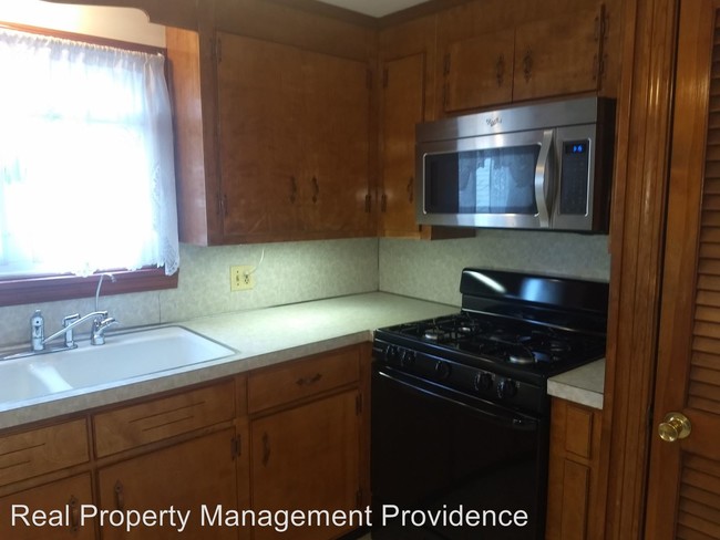 Building Photo - 3 br, 1 bath House - 80 Draper Avenue