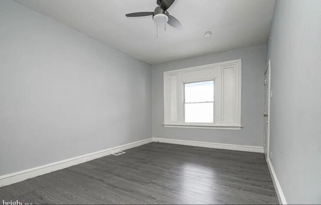 Building Photo - 5847 Willows Ave