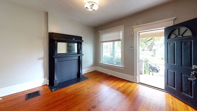 Foto del edificio - 74 Euclid Ave