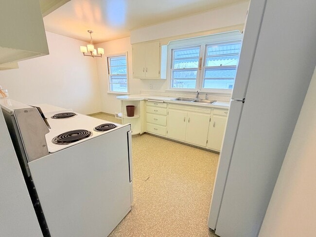 Foto del edificio - Beautiful 3 Bed 2 Bath Home