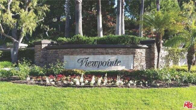 Foto del edificio - 1055 S Dewcrest Dr