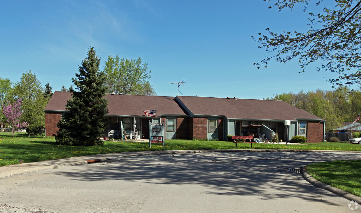 Building Photo - Heritage Square