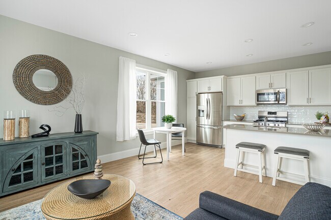 Foto del edificio - 50 Hopkins Ln