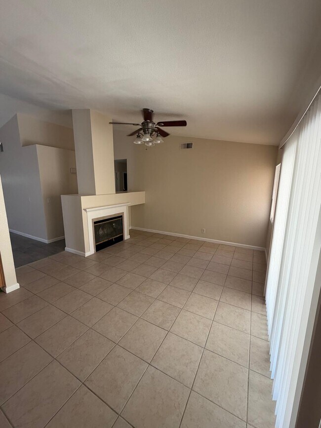 Foto del edificio - 3824 Juniper Ridge Ln
