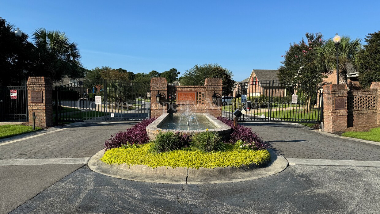 Primary Photo - 4BR/3BA Well appointed home in the gated c...