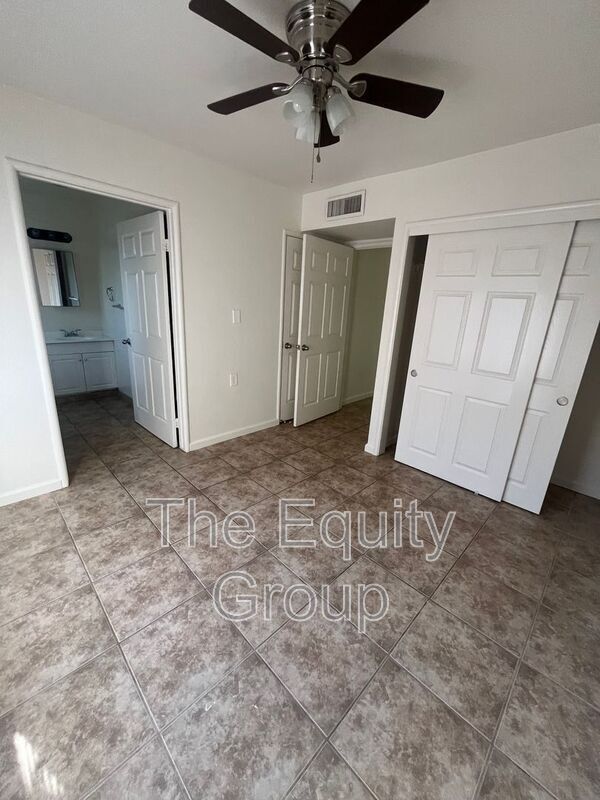 Foto del edificio - 813 N Floral St