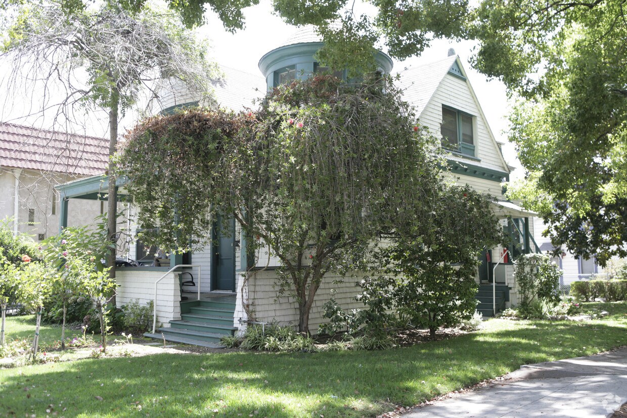 Primary Photo - 524 El Dorado St