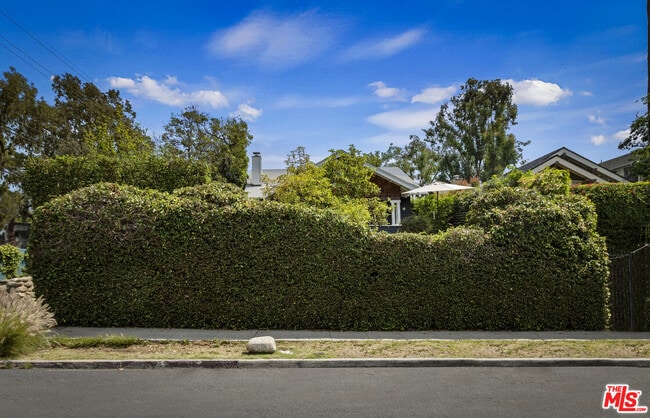 Foto del edificio - 201 S Ave 55