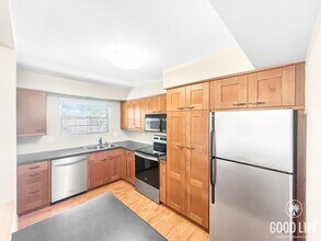 Building Photo - 4800 Williamsburg Ln