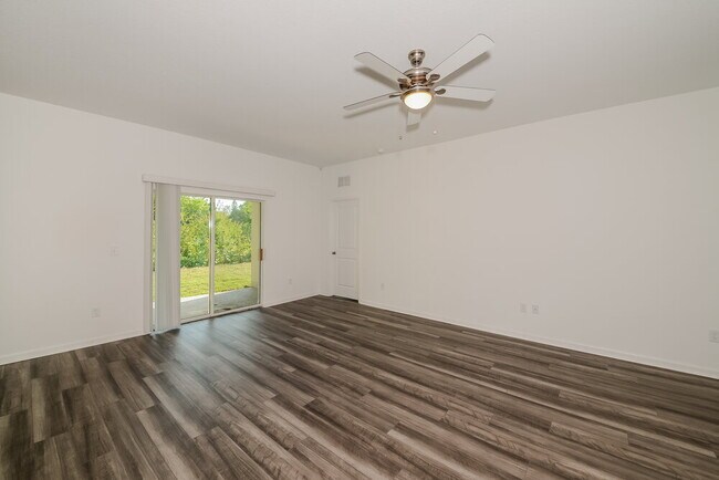 Foto del edificio - 996 Ocean Spray Dr