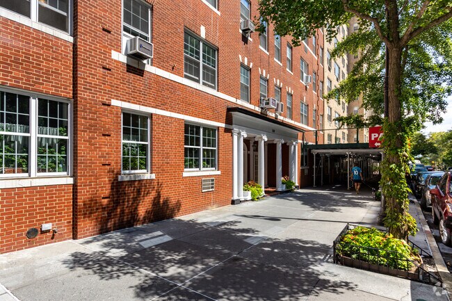 Building Photo - 519 E 86th St