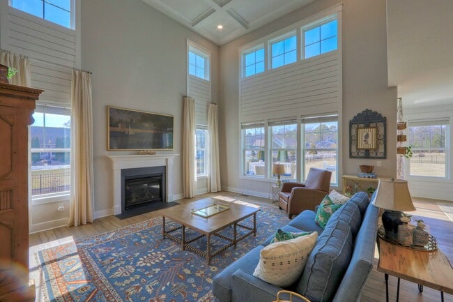 Building Photo - Large Luxurious House in Lewes with Fenced...