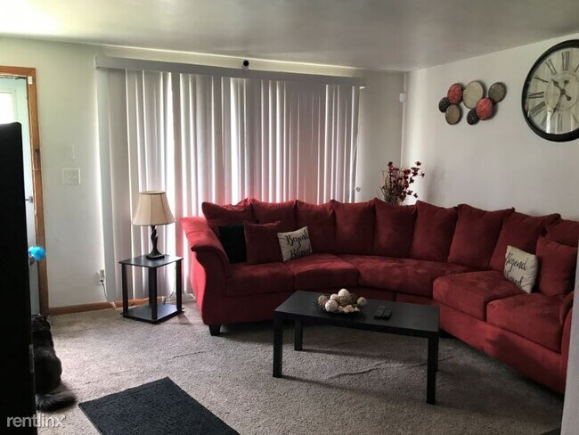 Building Photo - 2 br, 1 bath Townhome - 216 Rose Ave