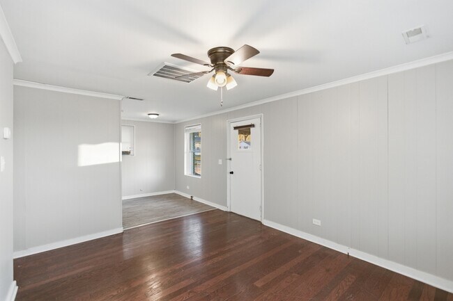 Building Photo - 135 Marshall Cir