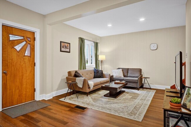 Foto del edificio - 3225 Mary St