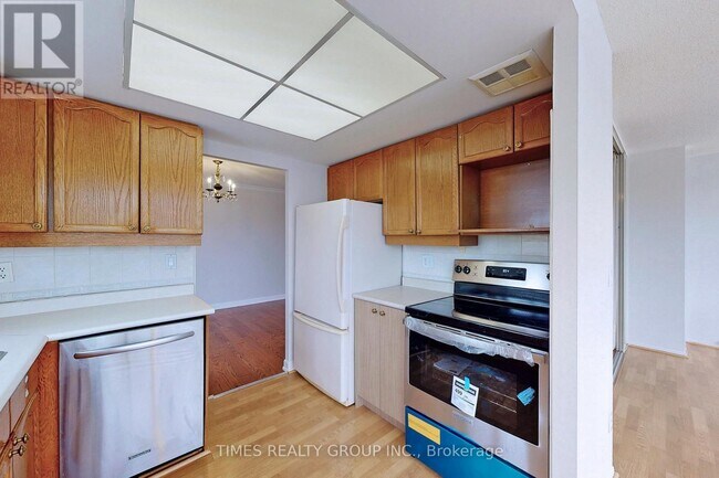 Building Photo - 33 Weldrick Rd E