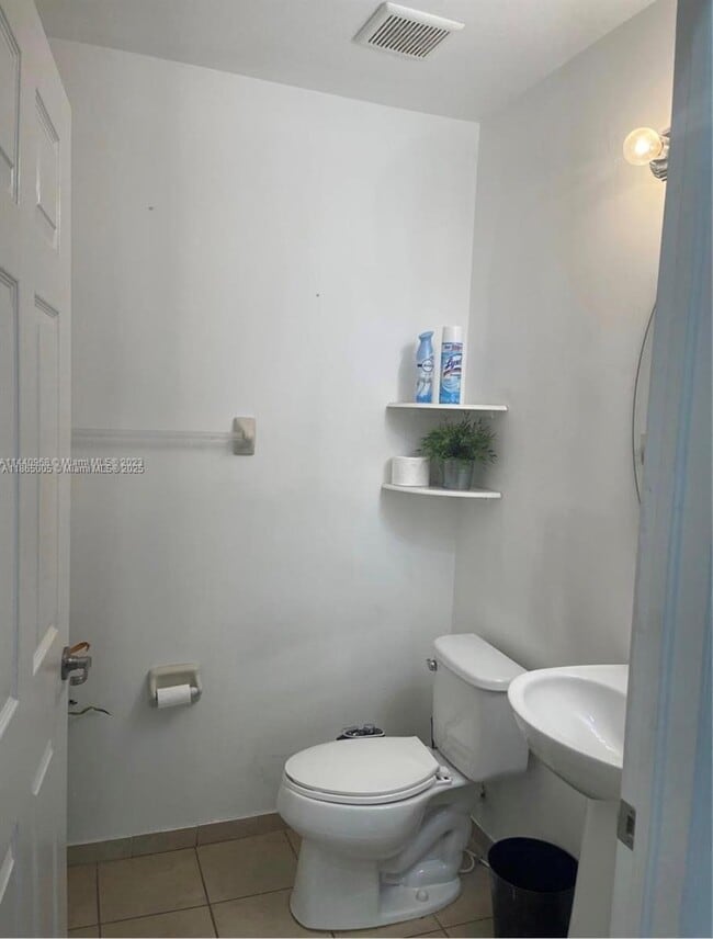Building Photo - 22739 SW 92nd Ct