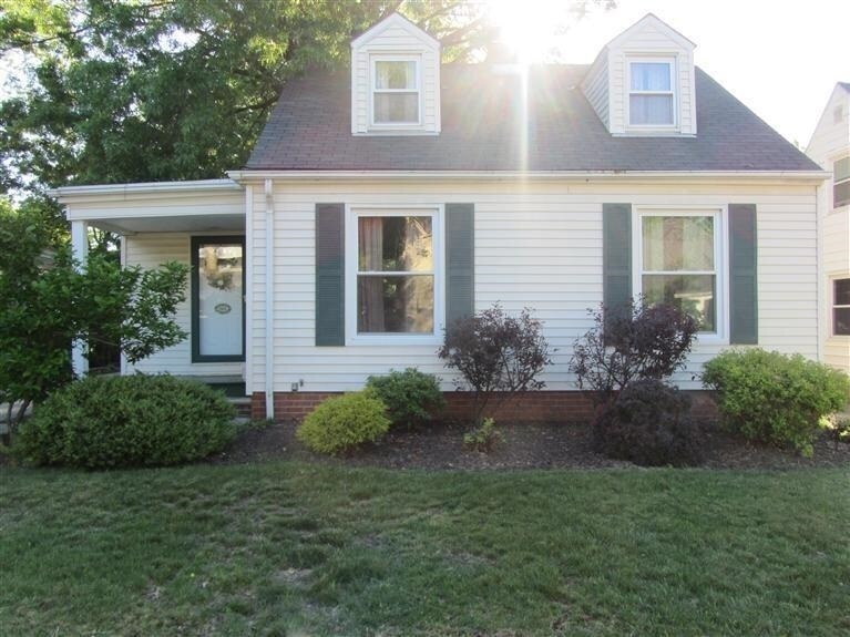 Primary Photo - Nice and cozy house in South Euclid